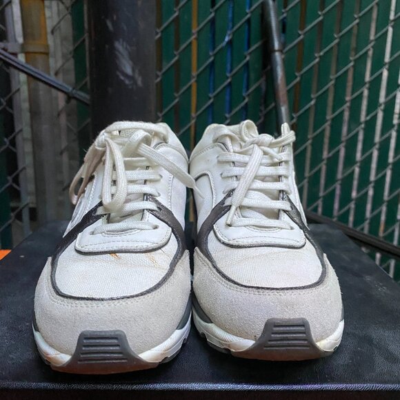 Chanel CC Logo Sneakers. - Picture 2 of 7